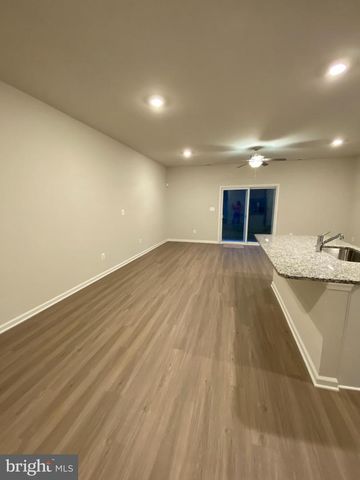 25 CRANSTON CT, Falling Waters, WV 25419