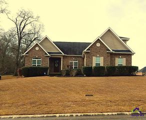 2016 Pin Oak Terrace, Bonaire, GA 31005