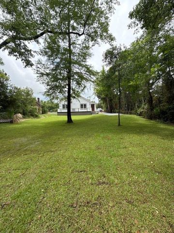 118 Dozier St., Georgetown, SC 29440