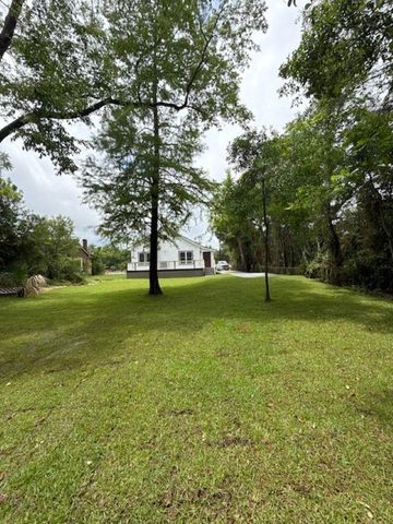 118 Dozier St., Georgetown, SC 29440