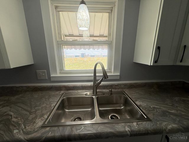 570 Fairhaven Drive, Hamilton, OH 45013