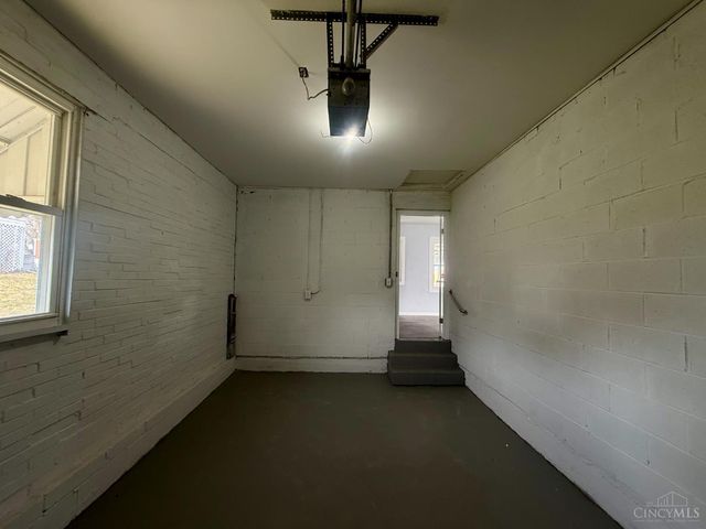 570 Fairhaven Drive, Hamilton, OH 45013