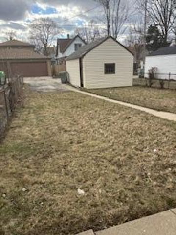 5025 N 27th STREET, Milwaukee, WI 53209