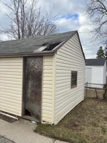 5025 N 27th STREET, Milwaukee, WI 53209