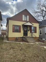 5025 N 27th STREET, Milwaukee, WI 53209