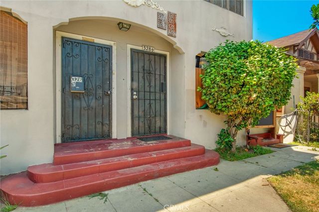 324 W 50th, Los Angeles, CA 90037