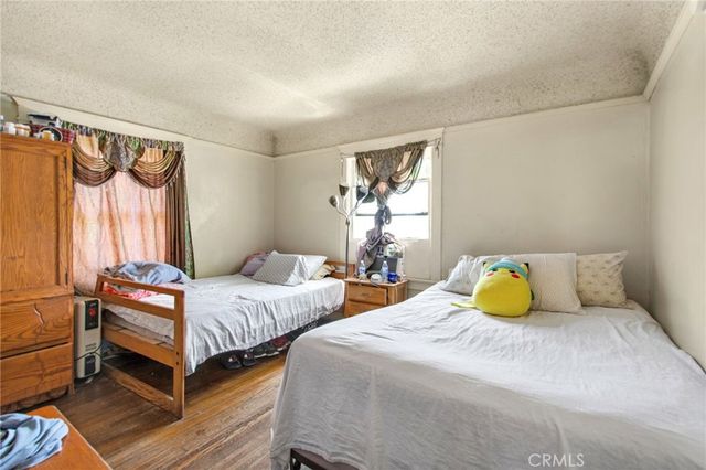 324 W 50th, Los Angeles, CA 90037