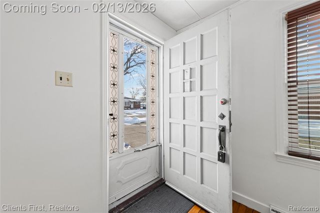 4196 Clippert Street, Dearborn Heights, MI 48125