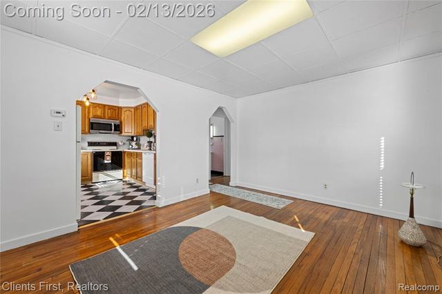 4196 Clippert Street, Dearborn Heights, MI 48125