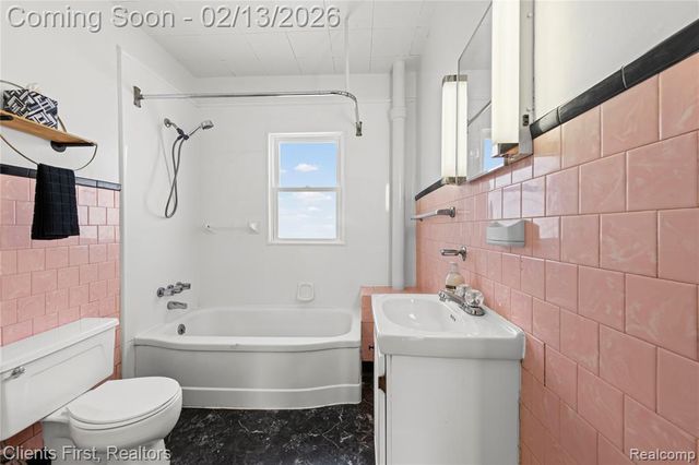 4196 Clippert Street, Dearborn Heights, MI 48125