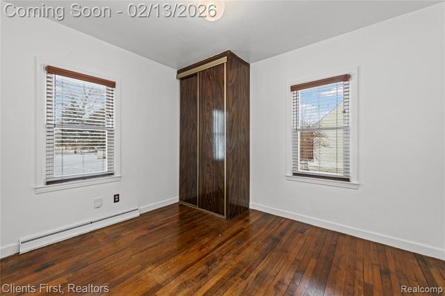 4196 Clippert Street, Dearborn Heights, MI 48125