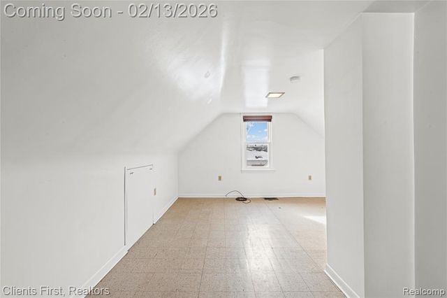 4196 Clippert Street, Dearborn Heights, MI 48125