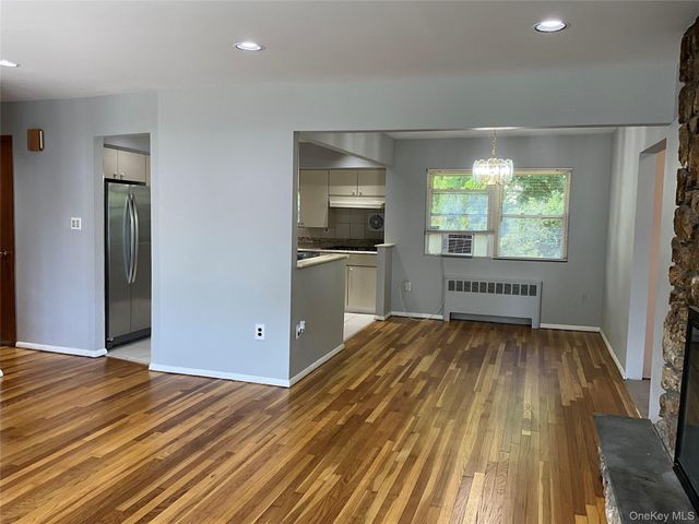 195 Central Park Road, Plainview, NY 11803
