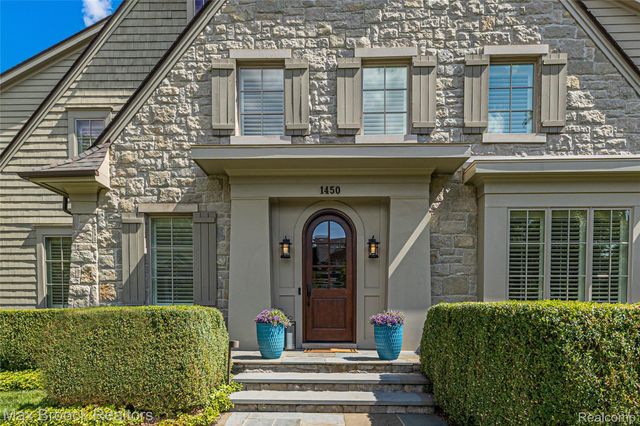 1450 Pilgrim Avenue, Birmingham, MI 48009