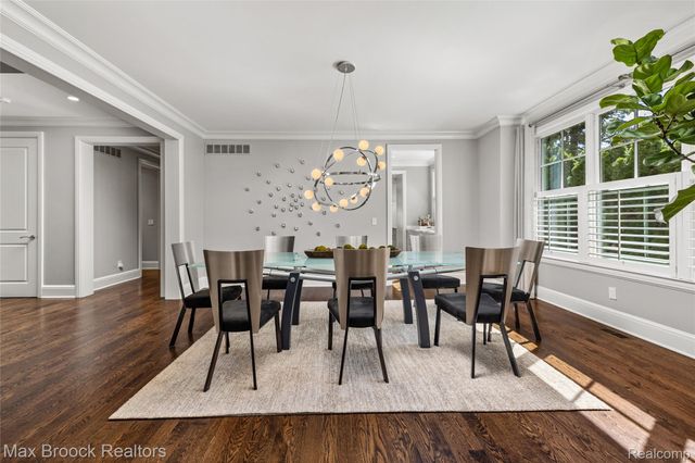 1450 Pilgrim Avenue, Birmingham, MI 48009