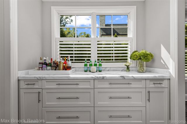 1450 Pilgrim Avenue, Birmingham, MI 48009