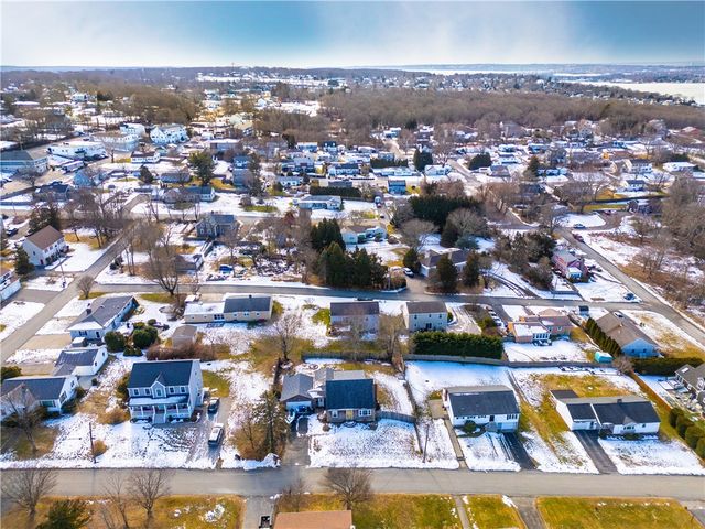 25 Mathew Road, Tiverton, RI 02878