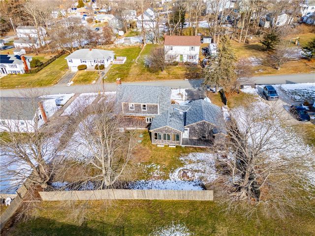 25 Mathew Road, Tiverton, RI 02878