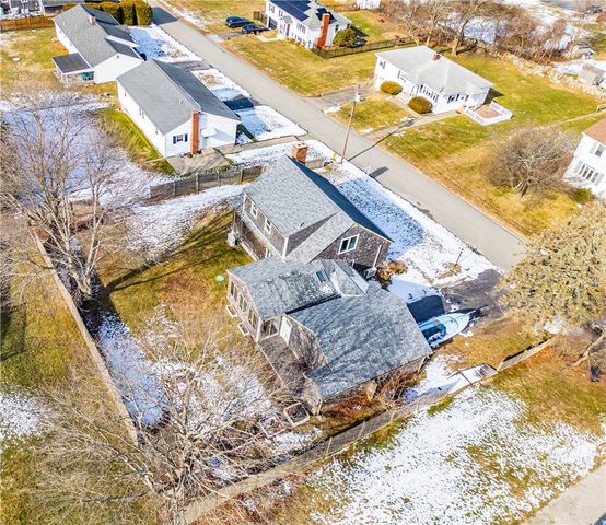 25 Mathew Road, Tiverton, RI 02878