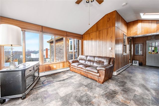 25 Mathew Road, Tiverton, RI 02878