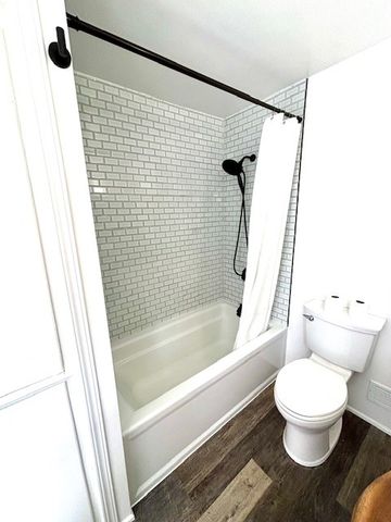 25 Mathew Road, Tiverton, RI 02878