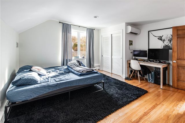 25 Mathew Road, Tiverton, RI 02878