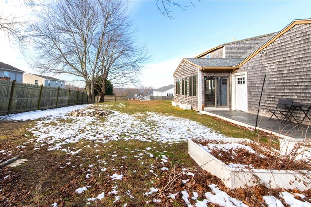 25 Mathew Road, Tiverton, RI 02878