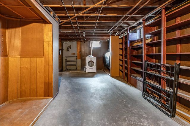 25 Mathew Road, Tiverton, RI 02878