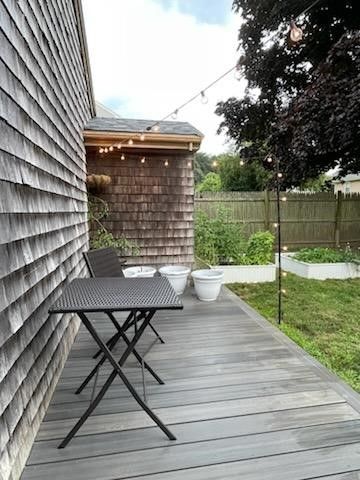 25 Mathew Road, Tiverton, RI 02878