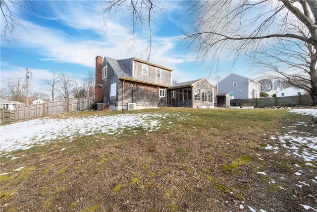 25 Mathew Road, Tiverton, RI 02878