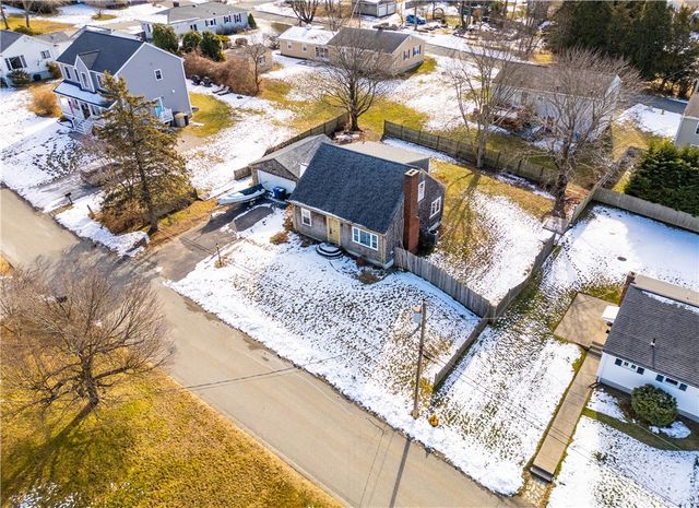 25 Mathew Road, Tiverton, RI 02878