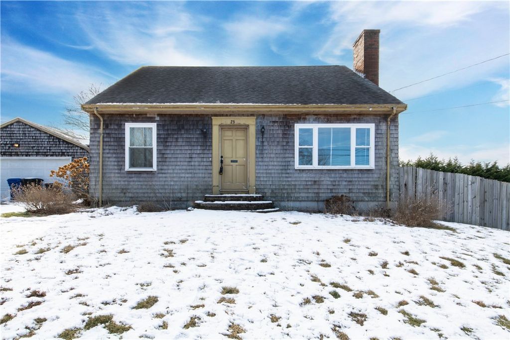 25 Mathew Road, Tiverton, RI 02878