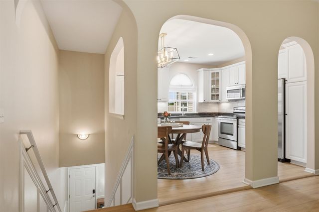 2946 Hunley Drive, Ann Arbor, MI 48105