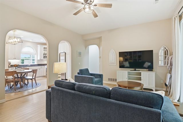 2946 Hunley Drive, Ann Arbor, MI 48105