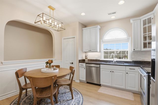 2946 Hunley Drive, Ann Arbor, MI 48105