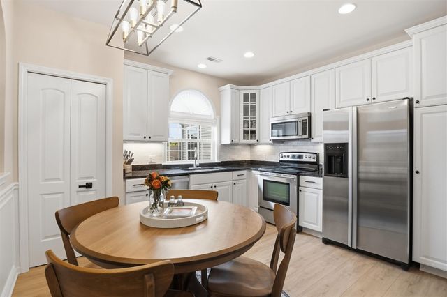 2946 Hunley Drive, Ann Arbor, MI 48105