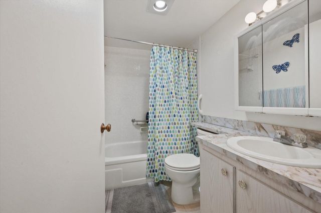 3300 Springdale Boulevard 202, Palm Springs, FL 33461
