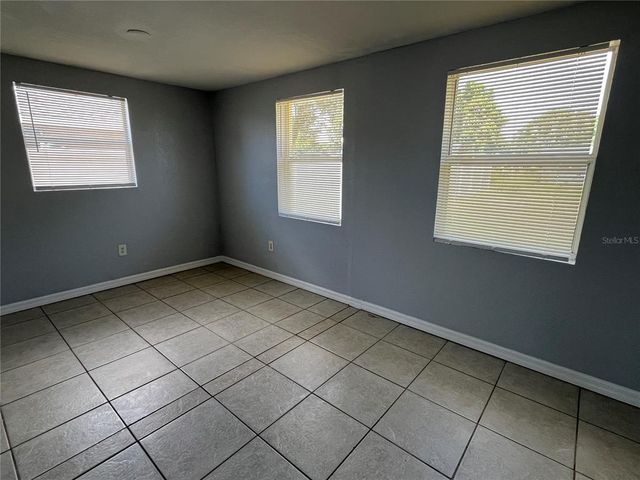 328 AVENUE B, Lake Wales, FL 33859