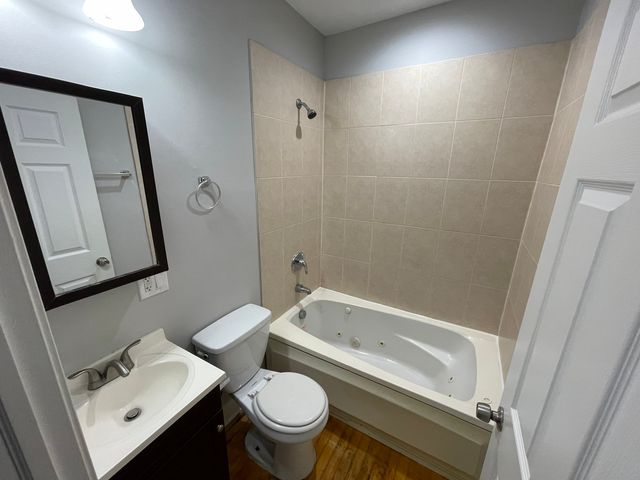 6442 N Hamilton Avenue 3, Chicago, IL 60645