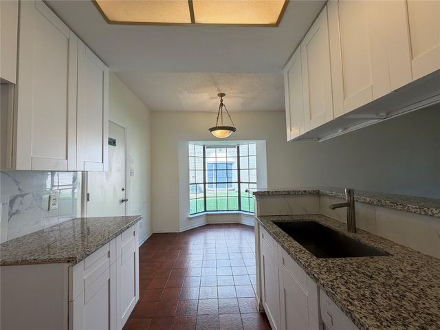 800 Country Place Drive 205, Houston, TX 77079