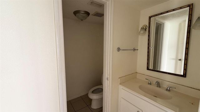800 Country Place Drive 205, Houston, TX 77079