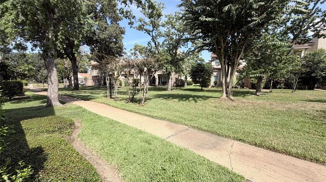 800 Country Place Drive 205, Houston, TX 77079