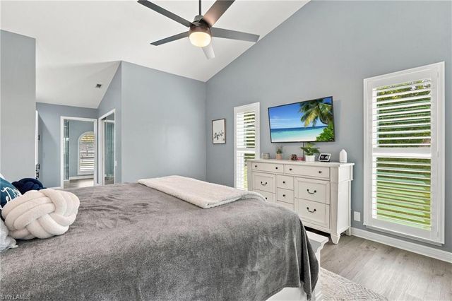 260 20th AVE NE, Naples, FL 34120