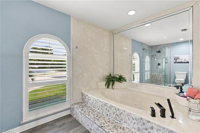 260 20th AVE NE, Naples, FL 34120