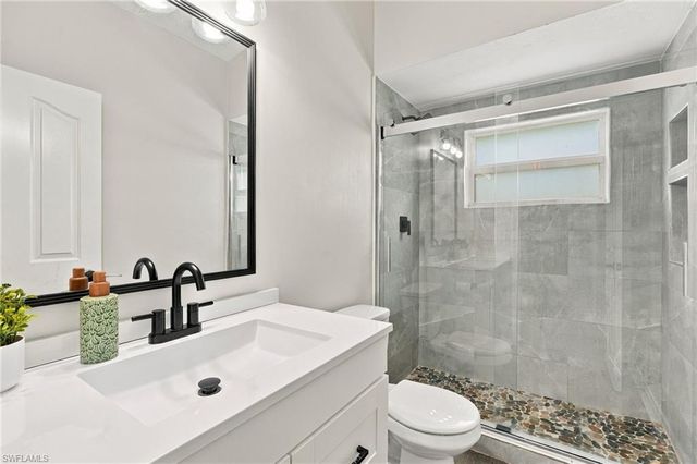 260 20th AVE NE, Naples, FL 34120