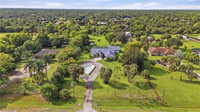 260 20th AVE NE, Naples, FL 34120
