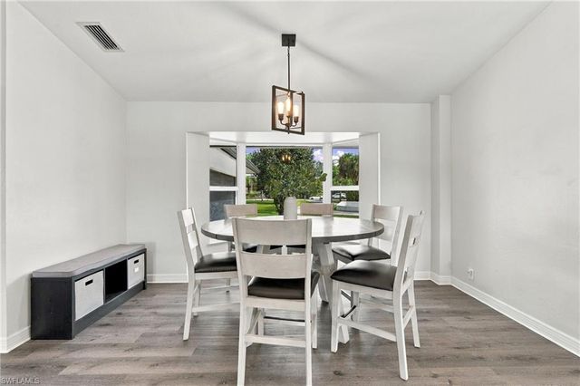 260 20th AVE NE, Naples, FL 34120