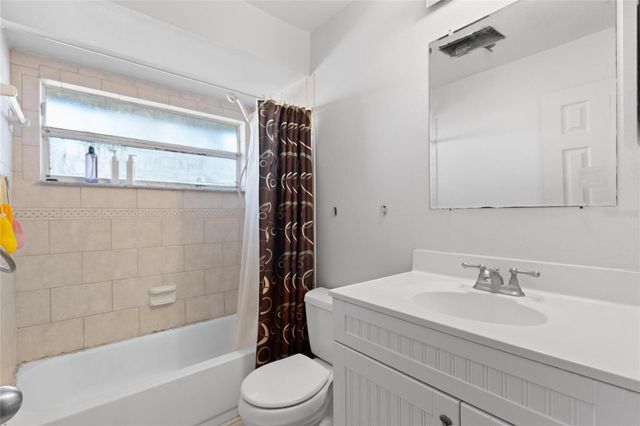 15648 BEAR CREEK DRIVE, Tampa, FL 33624