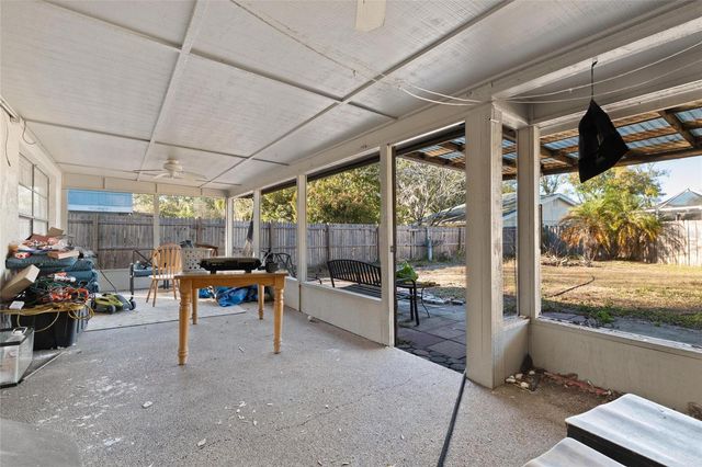 15648 BEAR CREEK DRIVE, Tampa, FL 33624