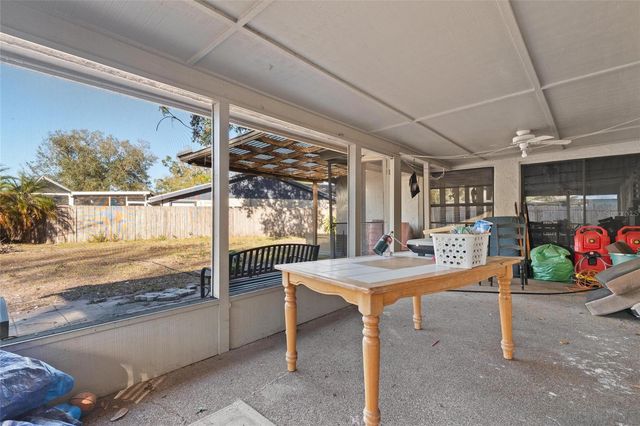 15648 BEAR CREEK DRIVE, Tampa, FL 33624